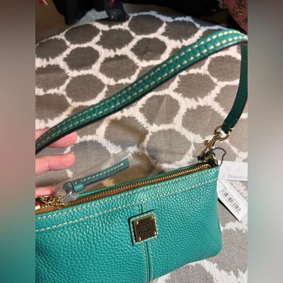 Dooney & Bourke NWT Turquoise Leather Mini Shoulder or Wristlet Bag summer fun - Picture 6 of 15